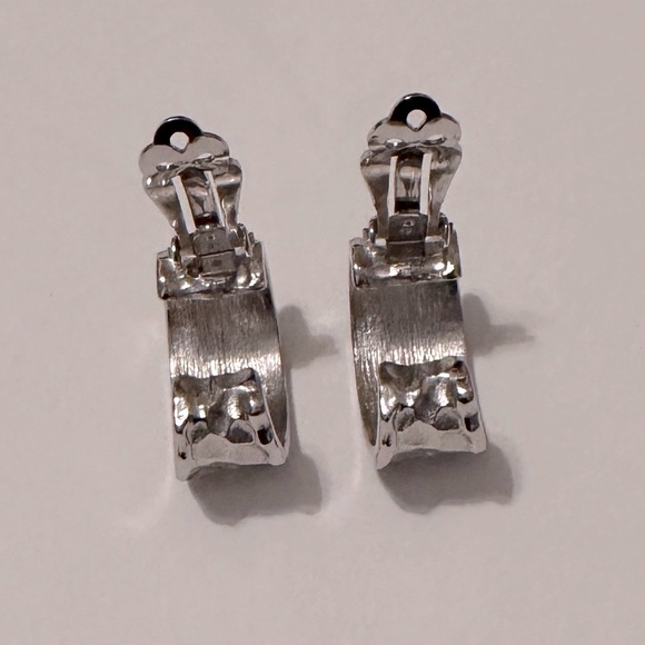 Earrings - Picture 3 of 3